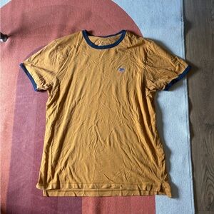 Levi's Men's Yellow T-Shirt with Blue Trim